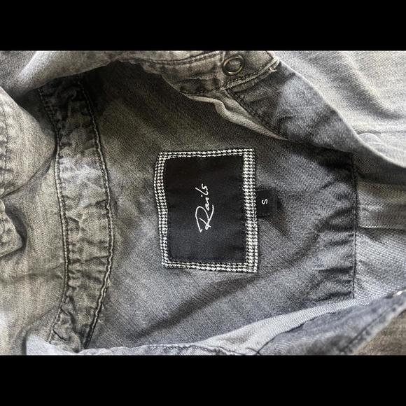 Rails grey short size small - Picture 2 of 7